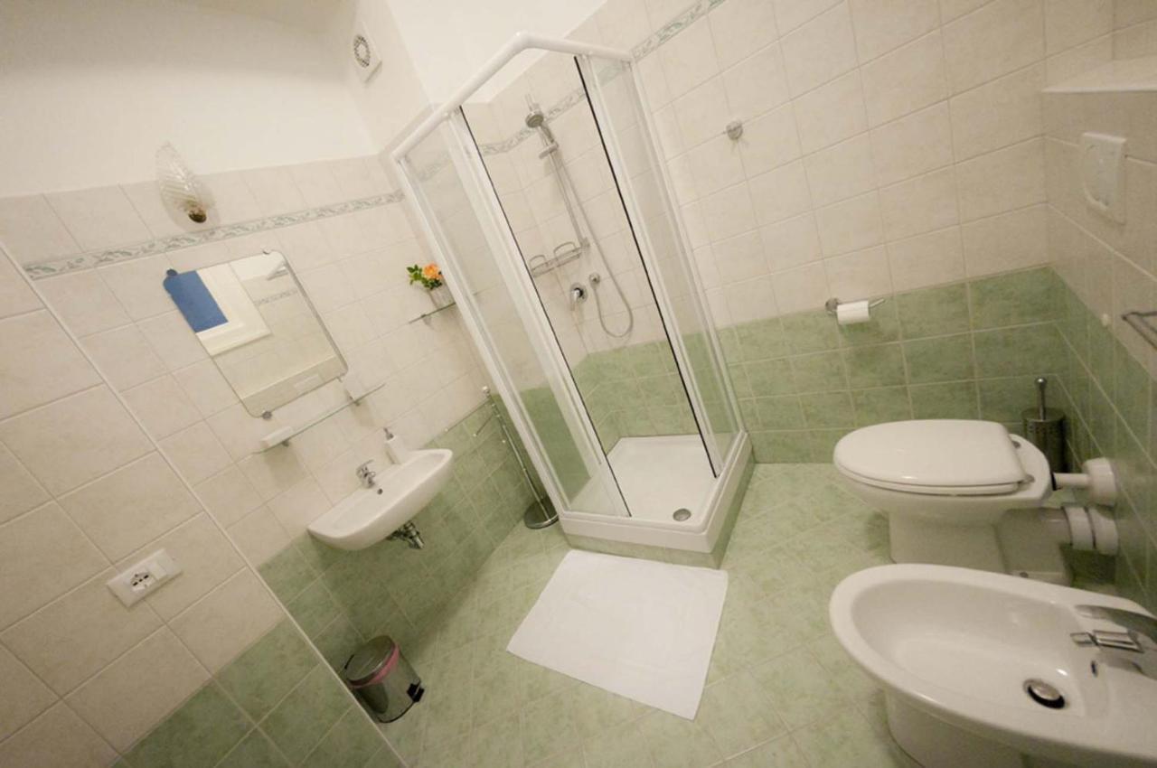 Domus Liberta - Boutique Rooms Trieste Esterno foto